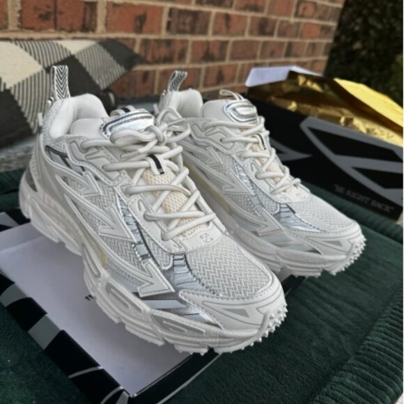 Off-white shoes sneakers - Picture 1 of 8